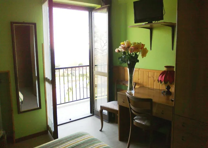 La Capannina Hotel Massino Visconti